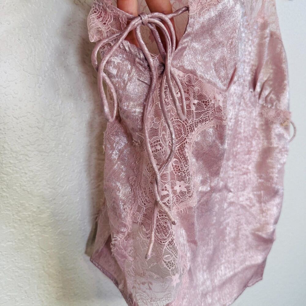 Free People Top Womens Small Shimmer On Cami Satin Lace Blouse Romantic Pink NEW - Picture 6 of 10